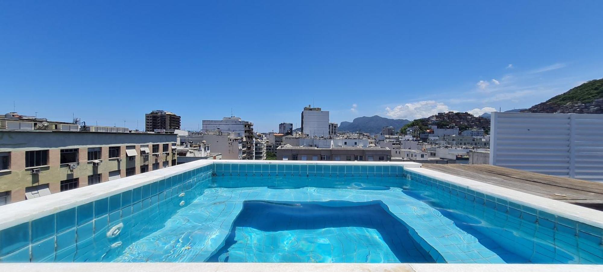 Triplex Com Piscina