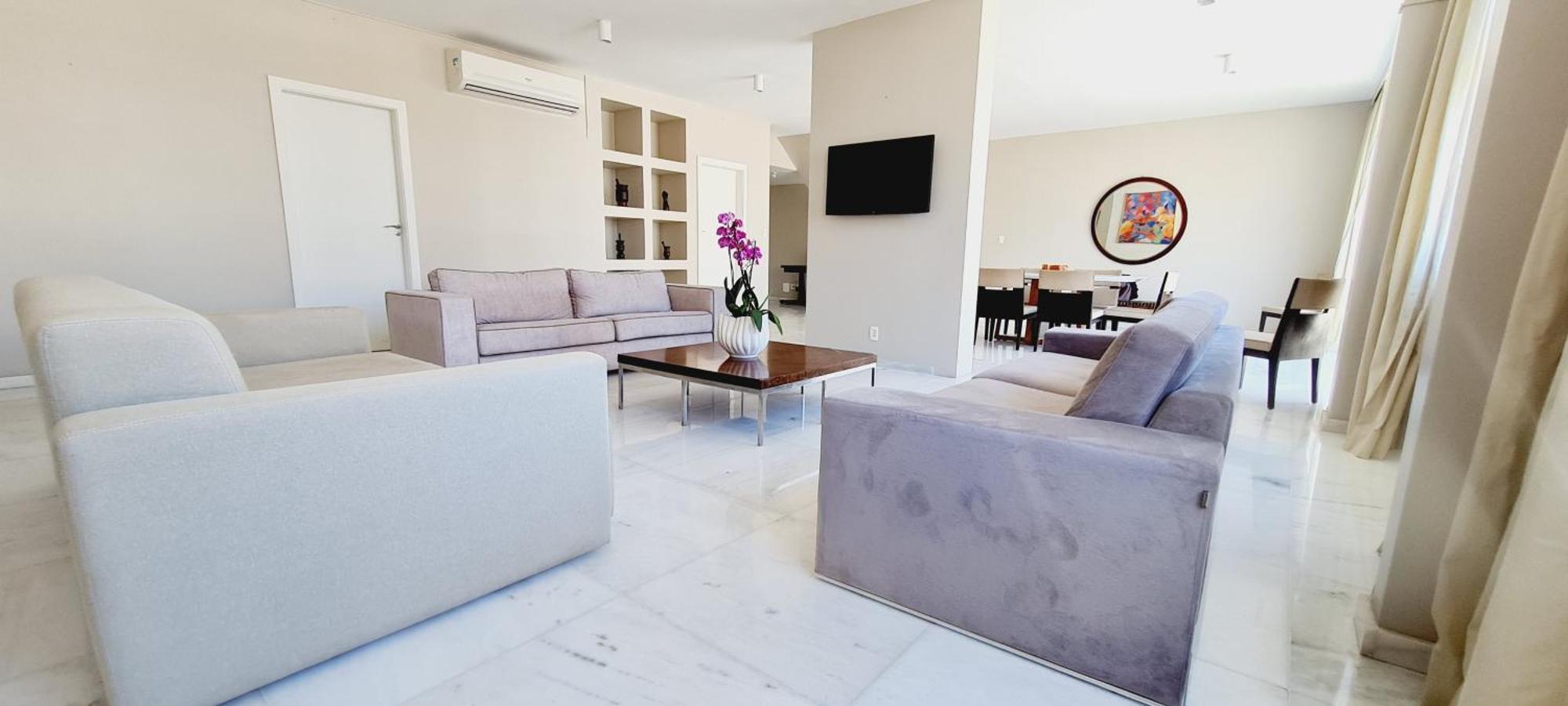 Apartamento Triplex Com Piscina
