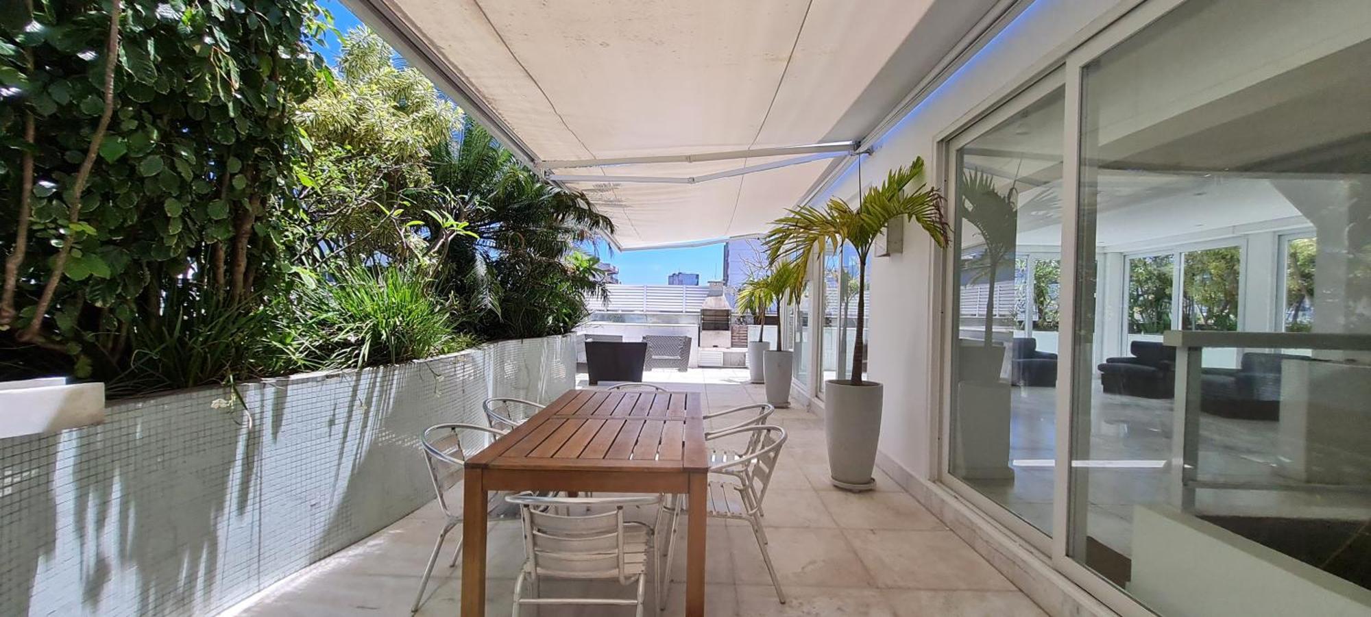 Triplex Com Piscina