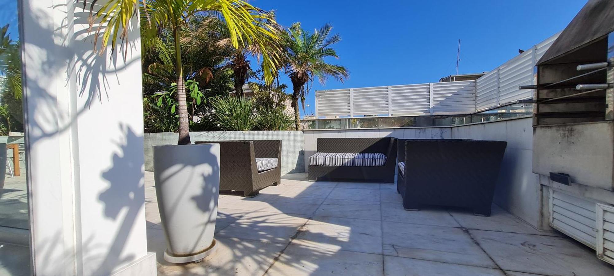 Triplex Com Piscina